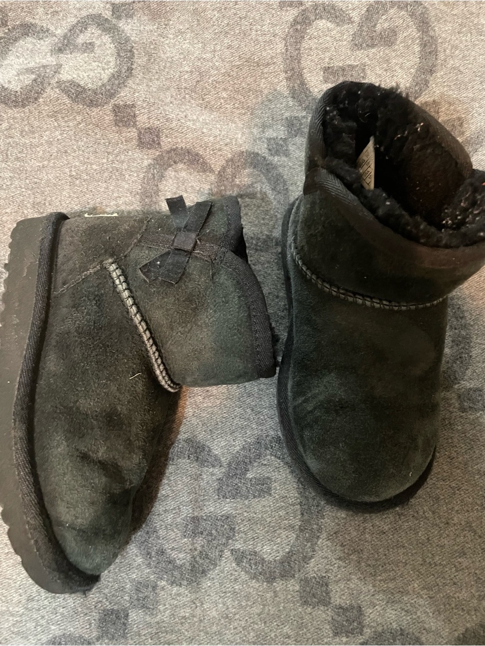 Black Uggs.
